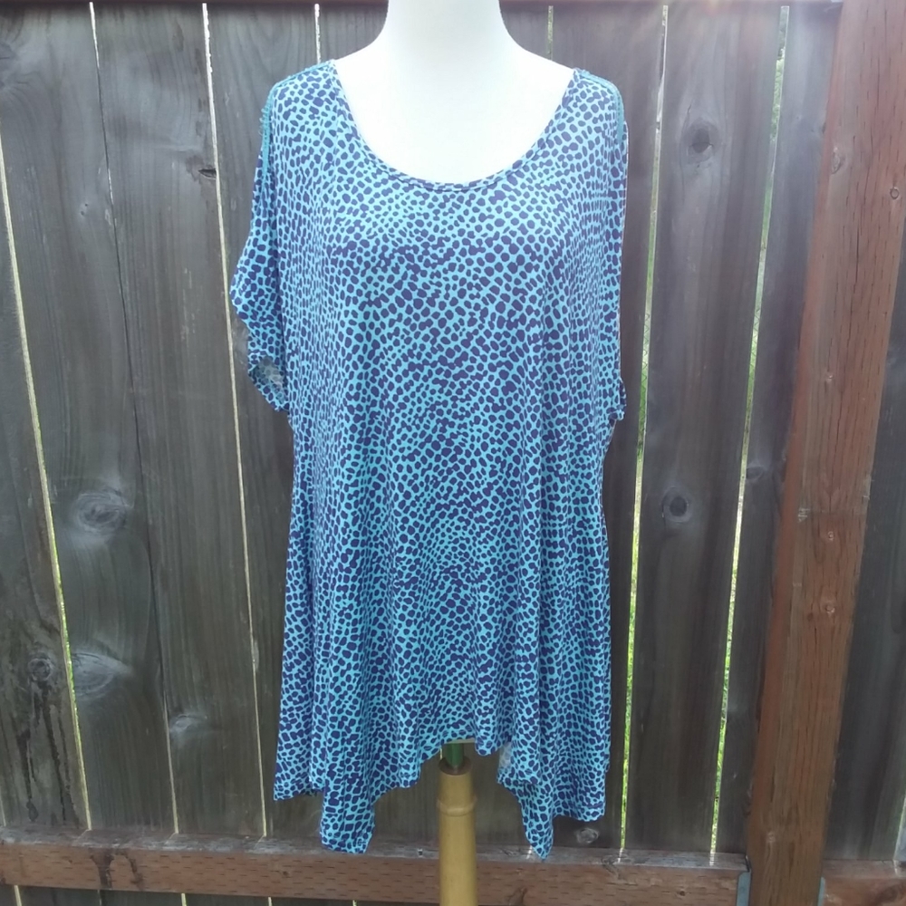 NWT Lane Bryant Tee Asymmetrical Plus Sizes